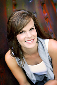Ashley Warren Studios bio picture